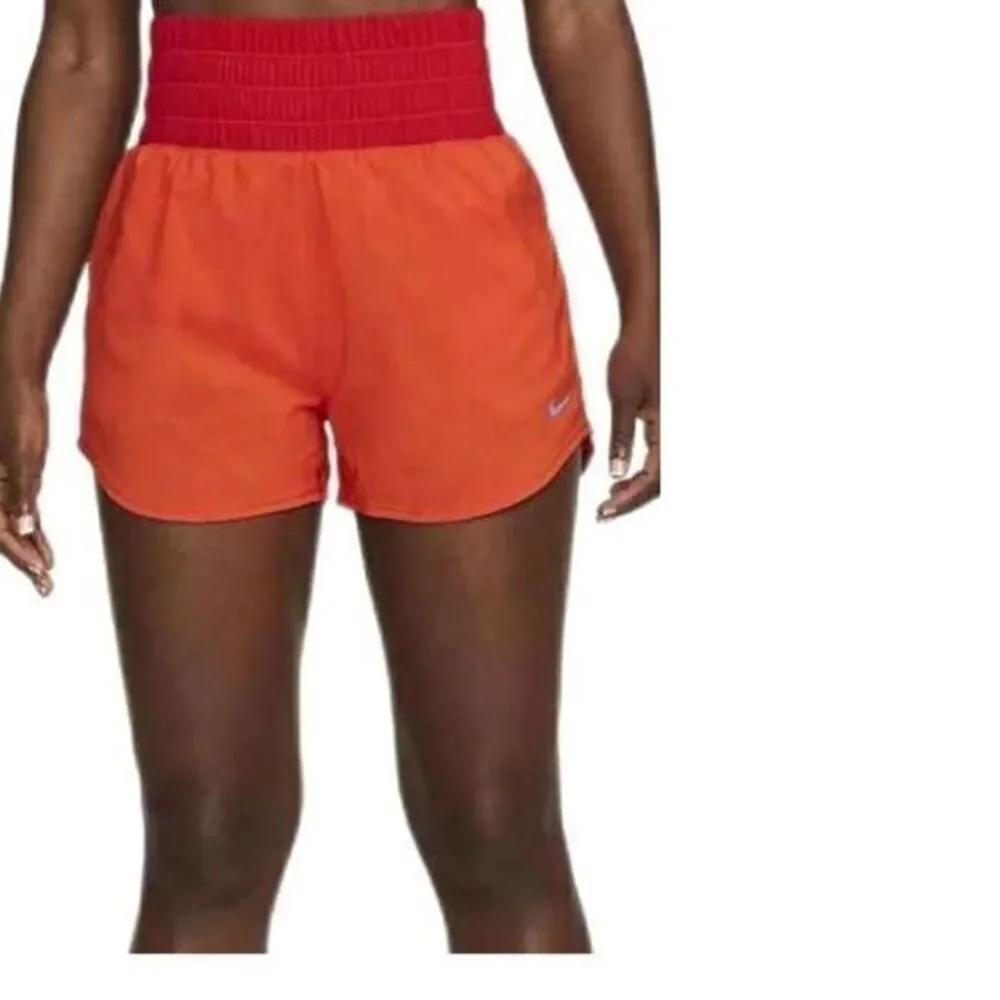 NIKE Ultra High Waisted Dri Fit 3